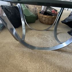 COCKTAIL TABLE ROUND GLASS & CHROME 