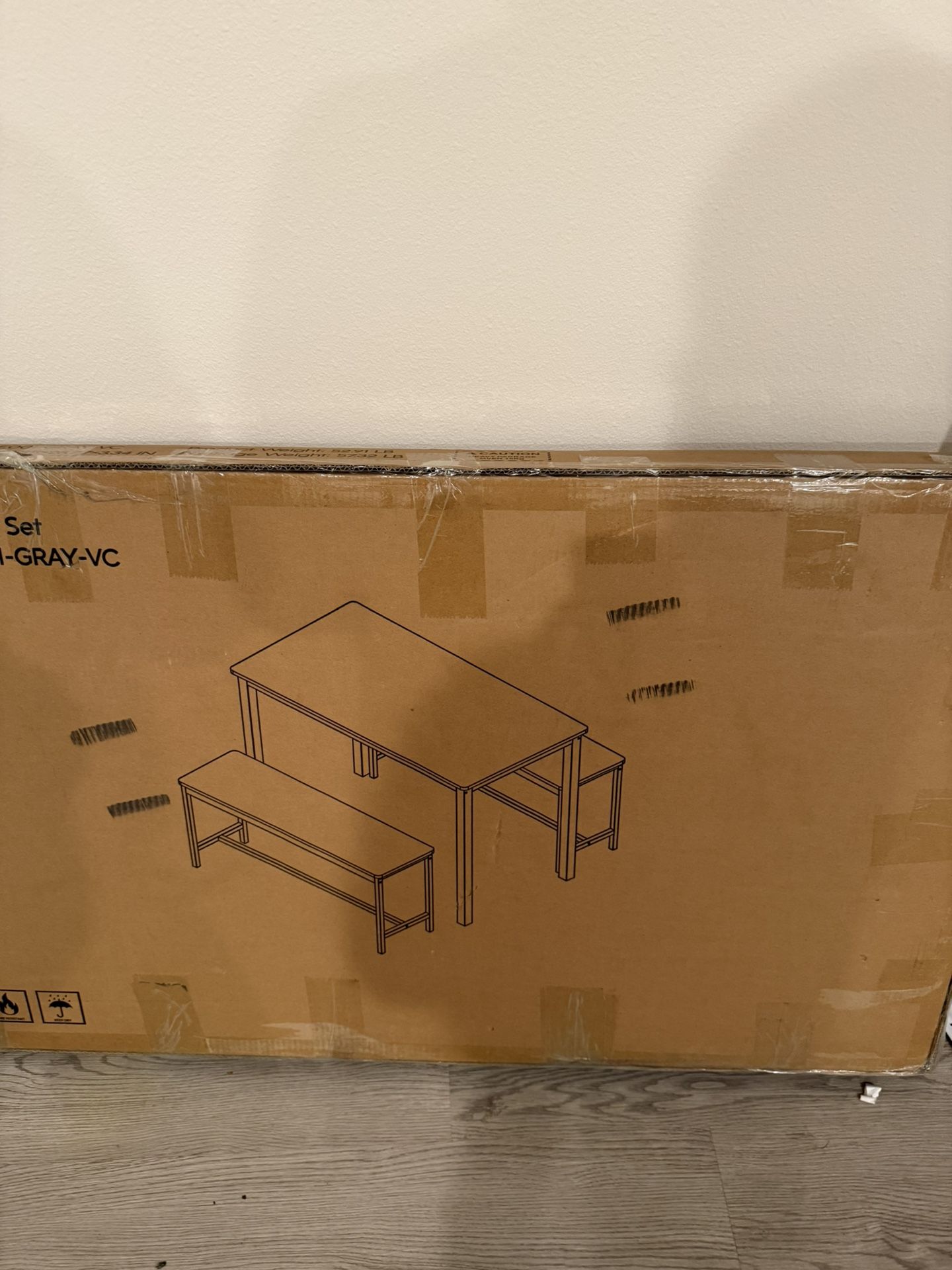 Dining Room Table Set For 4( Cash Only)