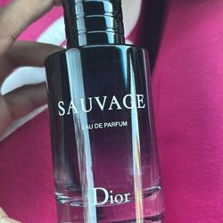 Dior Sauvage For Men – Long-Lasting Luxury Cologne