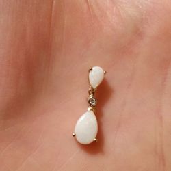 14k Yellow Gold Opal Diamond Pendant 