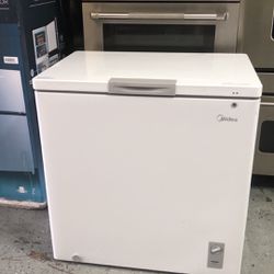 New Open Box 7 Cu Ft Chest Freezer In White 
