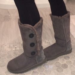 UGG Boots, Triple Button  Boots,Size 5