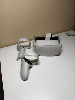 Quest 2 VR Set – Great Condition