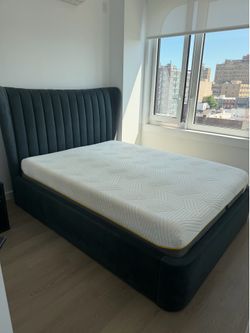 Storage Bed + Tempur Mattress (UK King / Similar to US Queen)