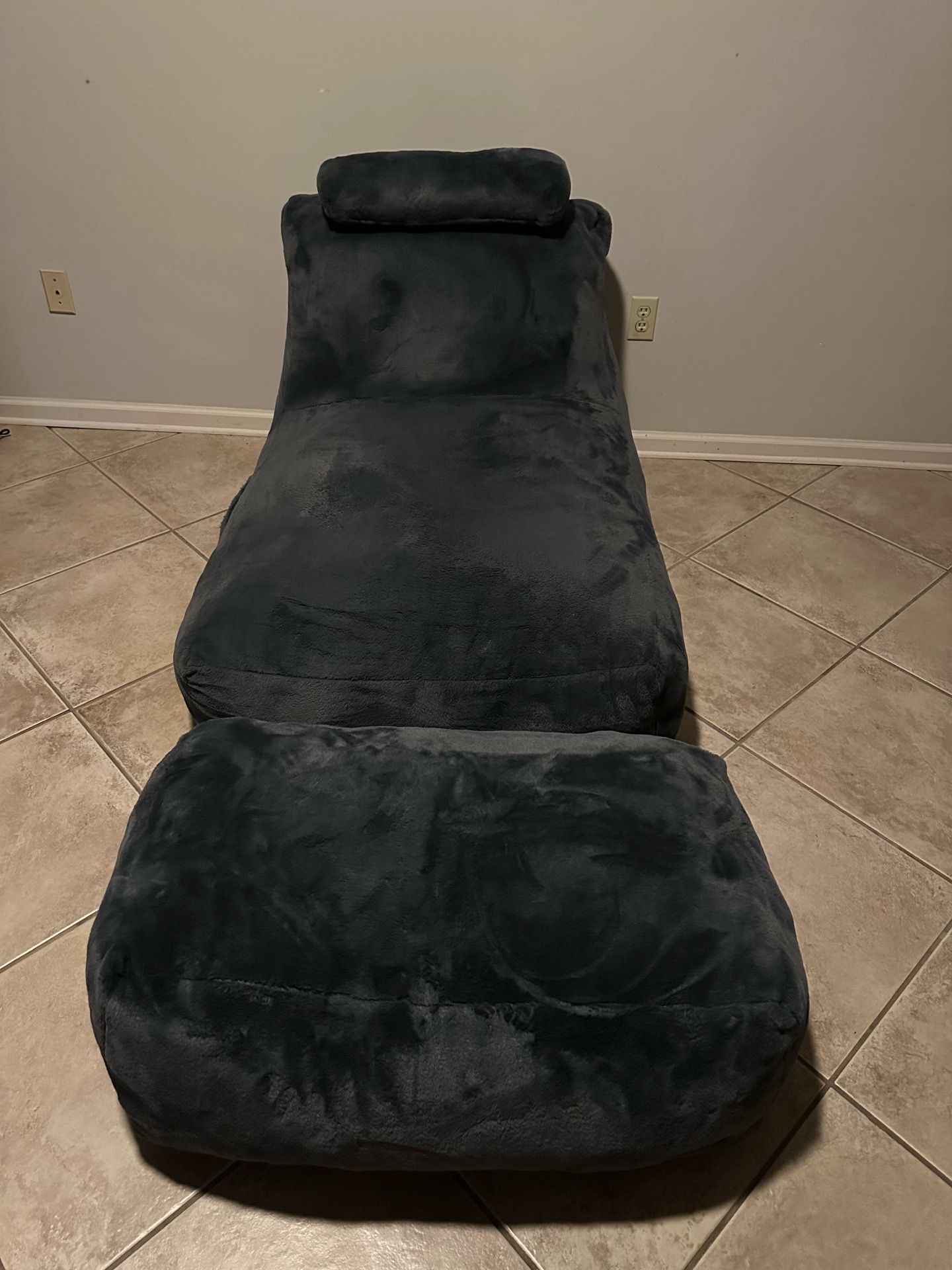 Bean bag lounger w/ ottoman