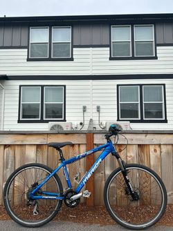 Merida Matts TFS Mountain Bike – 26” Wheels, Hydraulic Disc Brakes