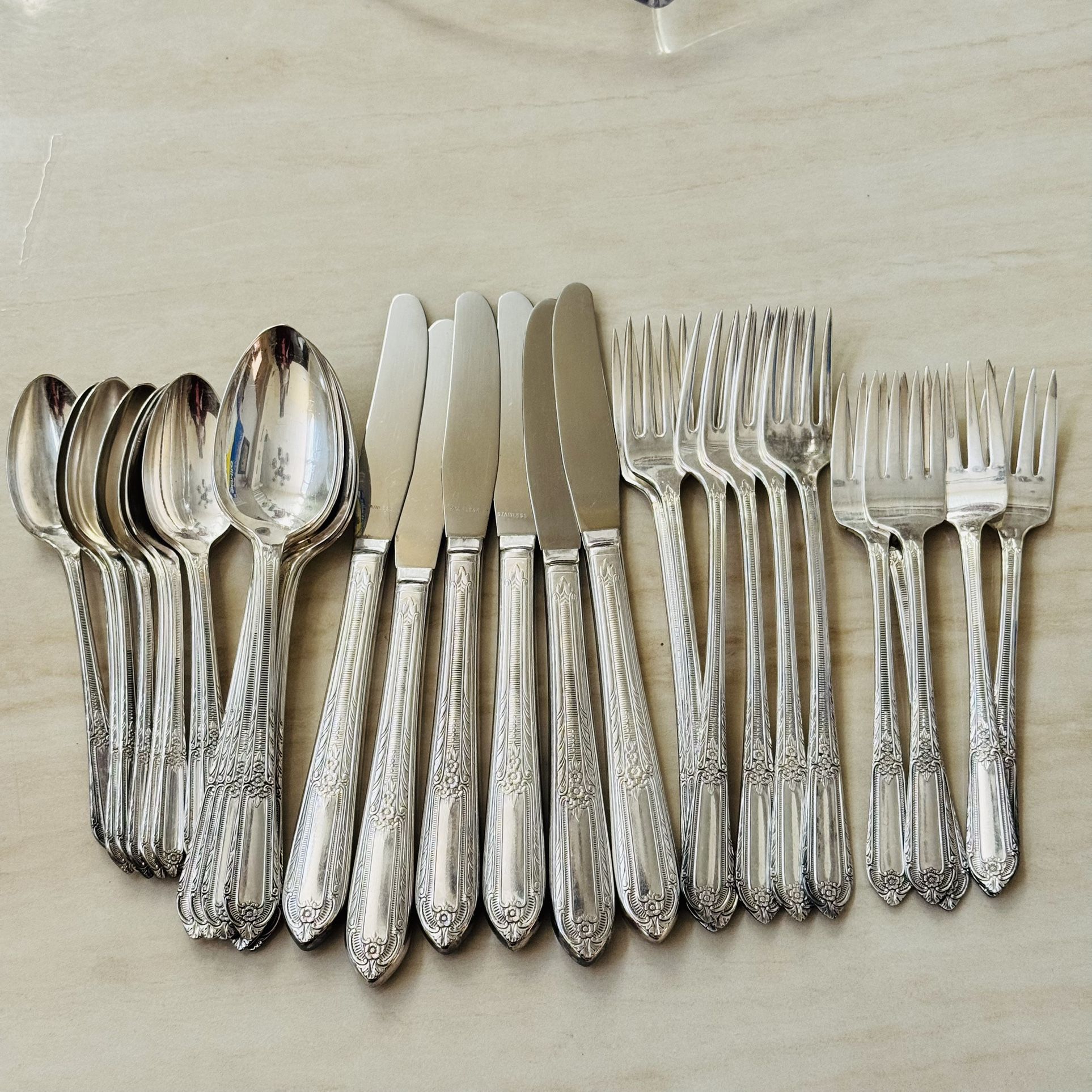 31pc INTERNATIONAL Cotillion Silverplate Flatware Set Grille Knife Fork Spoon