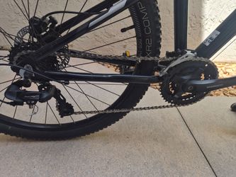 TREK Black Mountain Bike FOR WOMAN with Shimano Drivetrain
