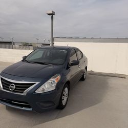 Nissan Versa SV