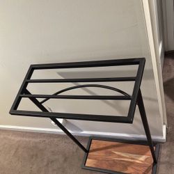 Free Standing Rack Use For Towels, Blankets Etc 