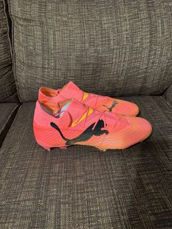 Puma FUTURE 7 ULTIMATE FG/AG Soccer Cleats 