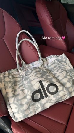 Alo tote bag