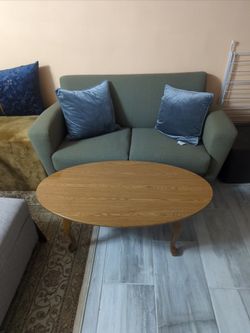 Couch And Table 