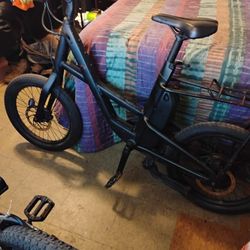 E-bike Very Fast Needs Charger