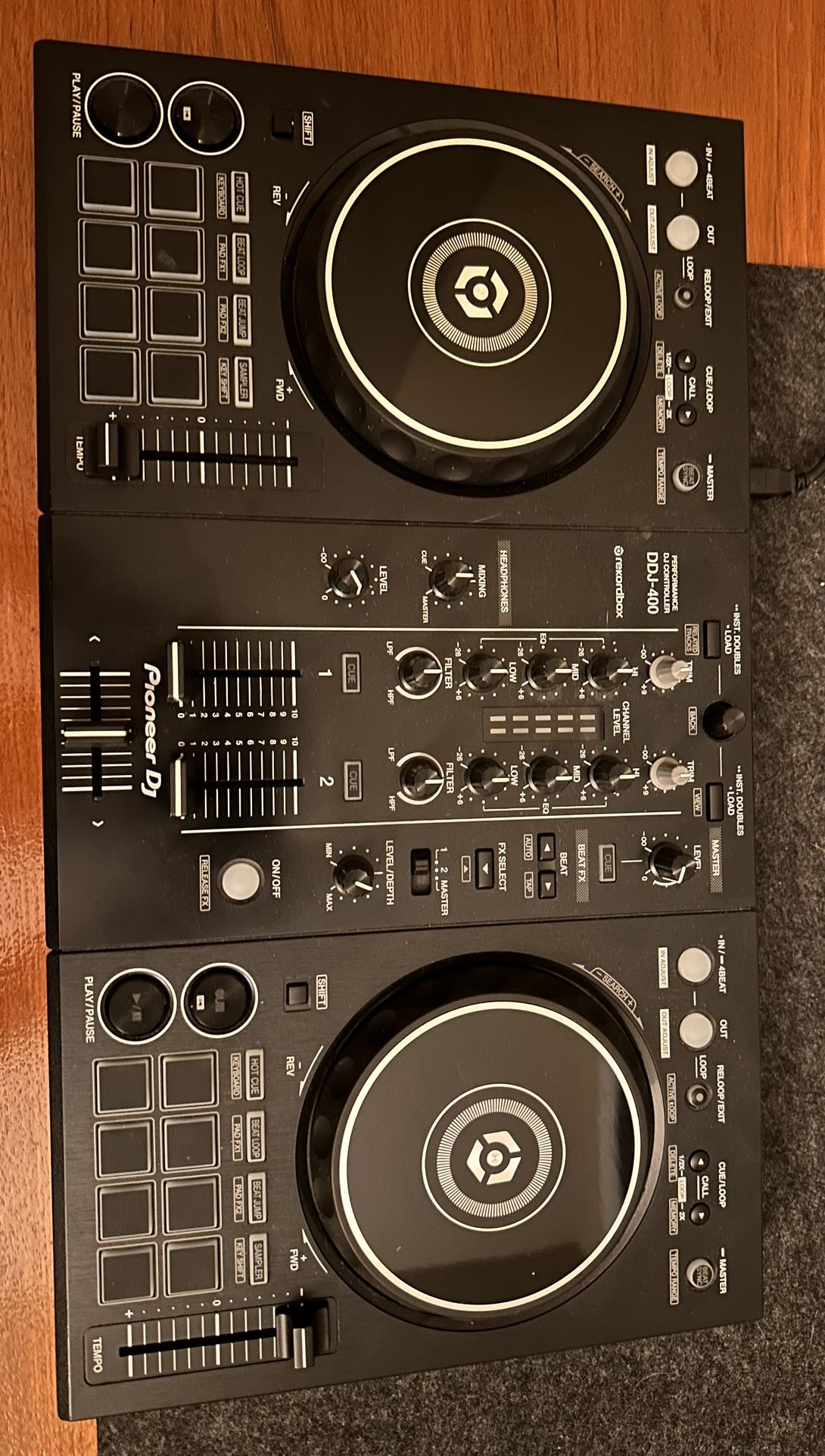 Pioneer DDJ-400 Controller