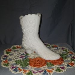 Vintage Fenton milk glass