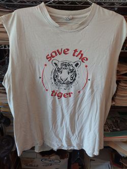 Vintage world wildlife fund save the tiger t shirt.