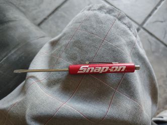 Snap-on screwdriver flathead
