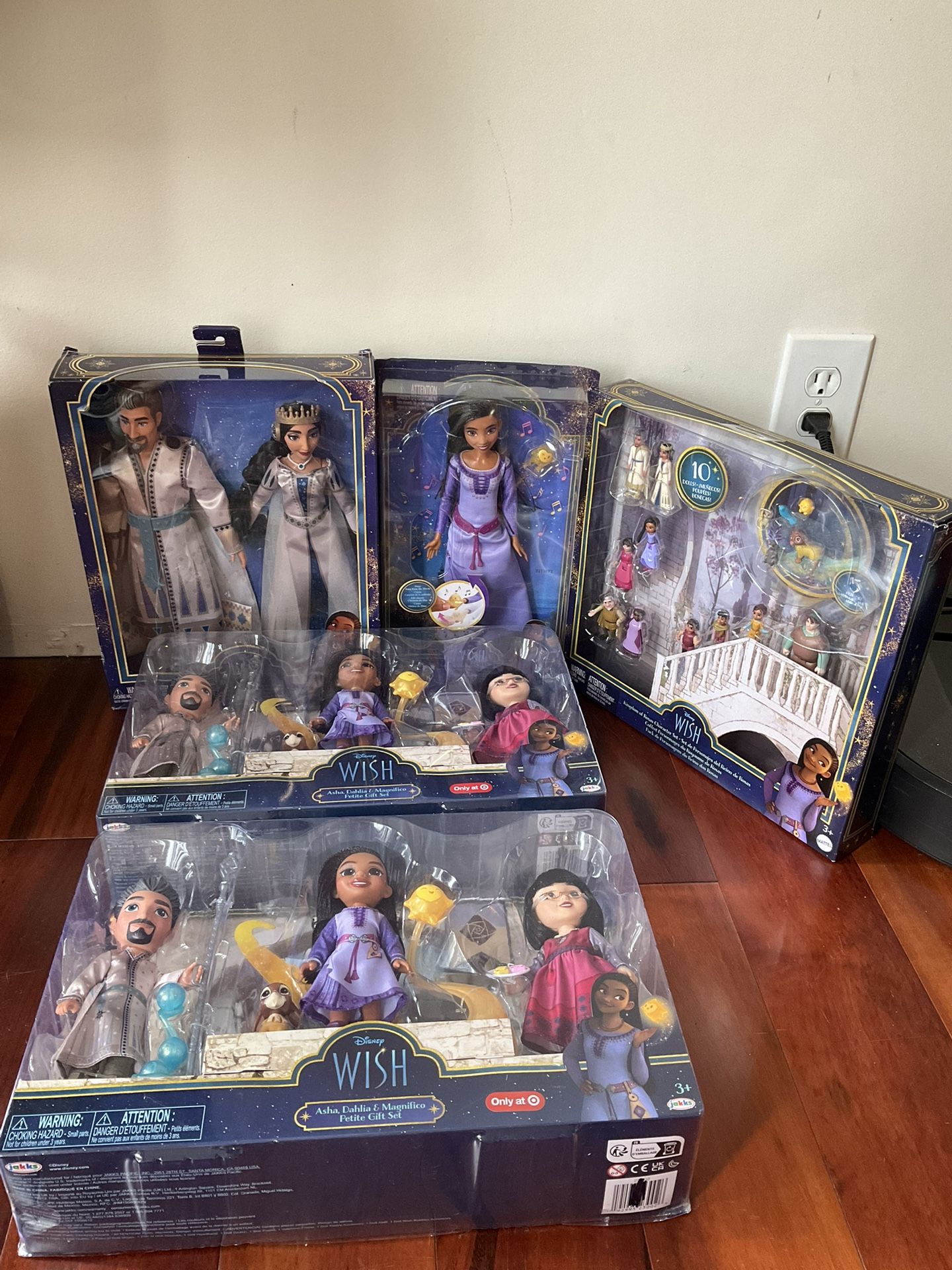 WISH Characters Gift Set