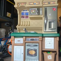 Toy Kitchen