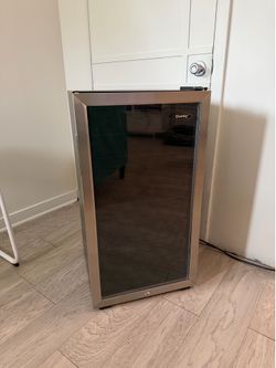 Wine cooler / refrigerator