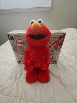 Tickle Me Elmo Year 2005
