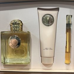 Burberry Goddess Perfume Gift Set 