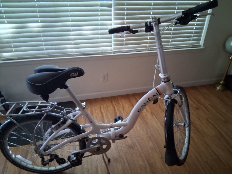 Dahon C8 Folding Bike