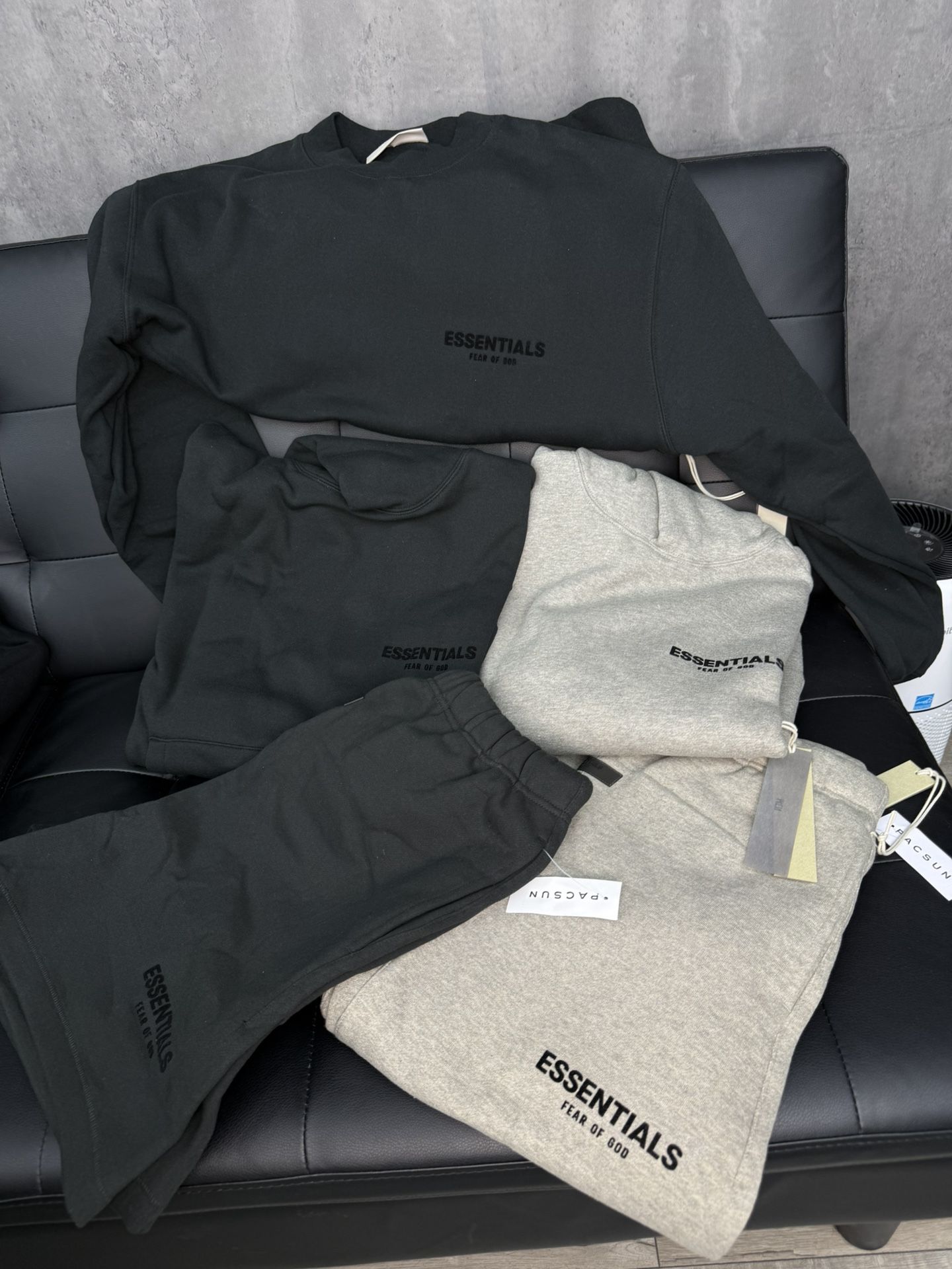 Essential Hoodie Shorts Crewneck 