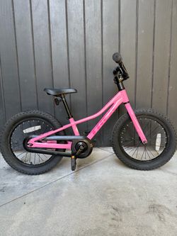 Trek Precaliber 16" Girls Bike — Pink