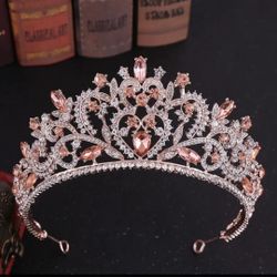 Baroque Vintage Rose Golden Heart Crystal Bridal Crowns Pageant Rhinestone Diadem Veil Tiara Wedding Hair Accessories