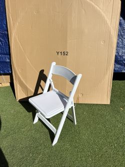 White Party Chairs/ Sillas Blancas De Resina