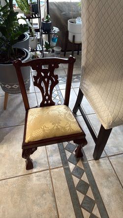 Kids chair