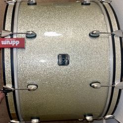 Catalina Club 26” Bass Drum 300$ - (in Corona)