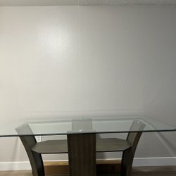 Dinner Table Good Condition With Chairs 