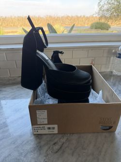 Steve Madden 7.5 Size