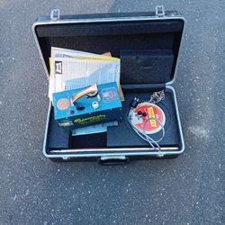 original whites metal Detector with owners manual in case works great 