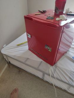 Mini Frigidaire MiniFrig