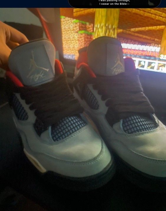 Jordan 4 Retro Travis Scotts