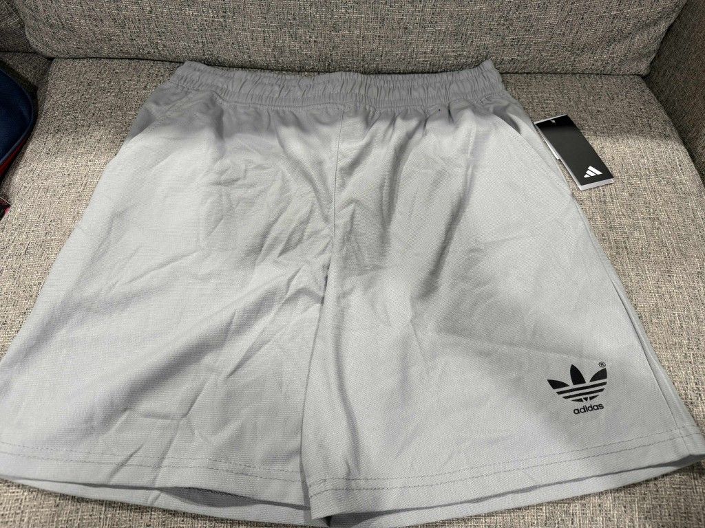 Brand New Men's Adidas Shorts Size Large 