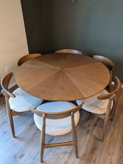 Round Wood Dining Table with 6 Chairs