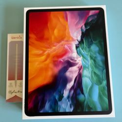 Apple iPad Pro 12.9” 4th Generation 256GB With Keyboard, Pen And Accessories 