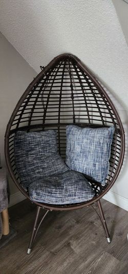 Wicker egg chair