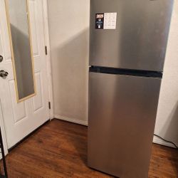 Refrigerador Works Great Pick Up In City Of Compton 