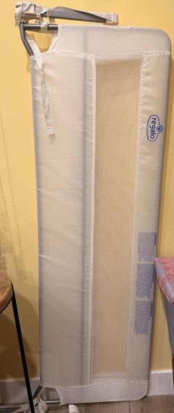 Regalo swing down bed rail