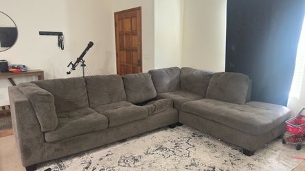 Free living spaces sectional
