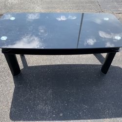 Cherene Coffee Table Set