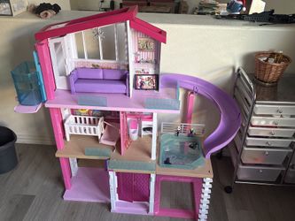 Barbie house $50