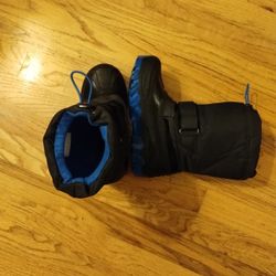 Snow boots Boy Size 2 Thermolite