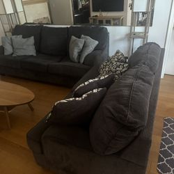 Couch and Loveseat / Living Room Set